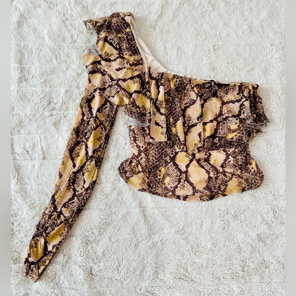 House of Harlow 1960 Python Snake Print One Sleeve Top/Blouse - Picture 2 of 4